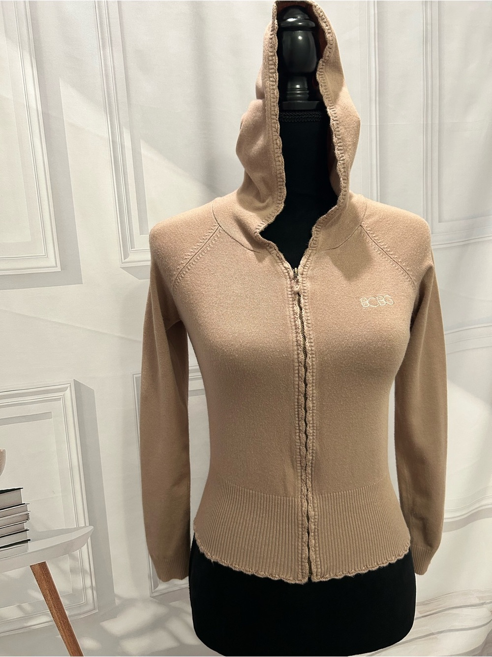 BCBG Beige Zip-Front Women's Sweater Hoodie Small EUC